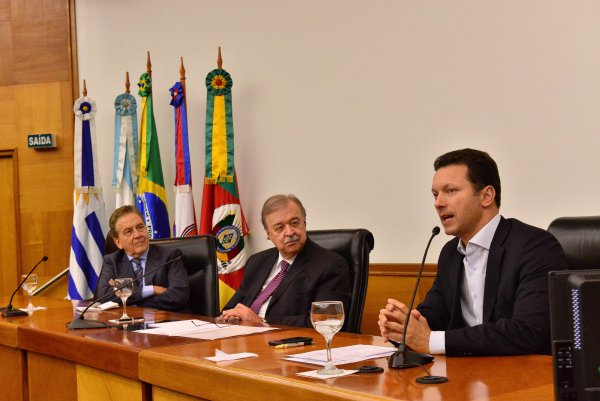 BNDES apresenta linhas de financiamento para municípios em Porto Alegre