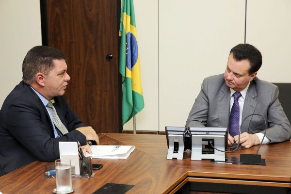 Carlos Amastha se reúne com ministro Kassab para debater programa Internet para Todos