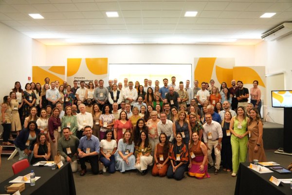 Embaixadores da Educação reúne prefeitas/os em Sobral