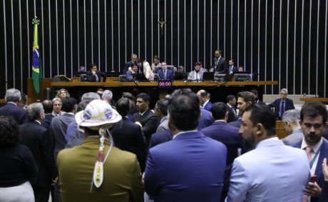 Vitória dos municípios: PEC 66 é aprovada na Câmara