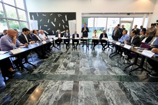 Reunião de prefeitos da FNP alerta para a situação preocupante do financiamento do transporte público
