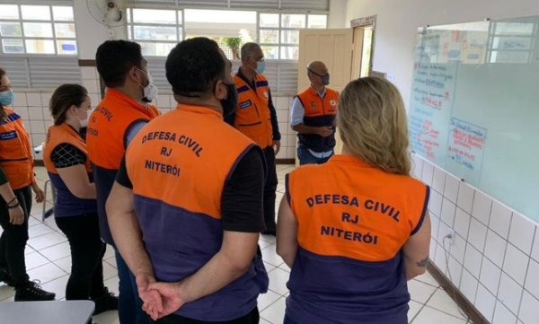 Especialistas em encostas de Niterói/RJ estão na Bahia para ajudar equipes locais nas fortes chuvas