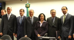 Prefeitos de Santos e Guarujá participam de audiência pública para discutir o andamento dos projetos e obras de acesso rodoviário ao Porto de Santos
