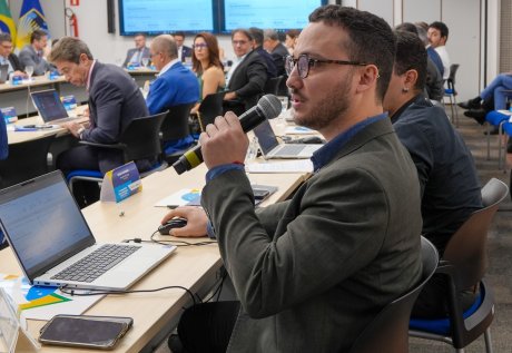 FNP apresenta painel do IBS aos municípios paranaenses