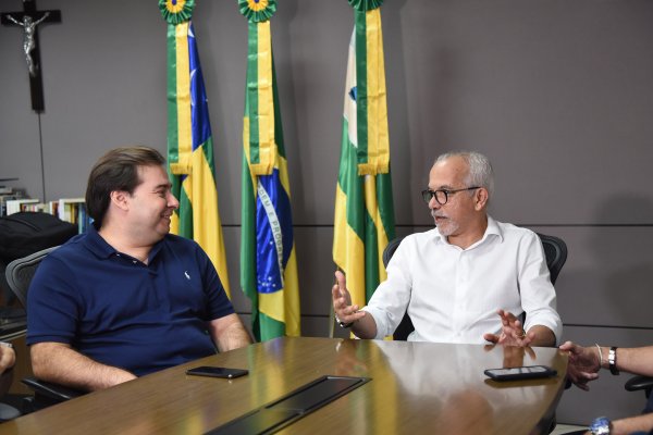 Edvaldo recebe Rodrigo Maia e faz apelo por aprovação de PL que destina recursos para municípios
