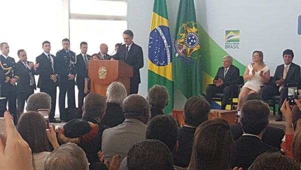 Governo lança Programa Médicos pelo Brasil