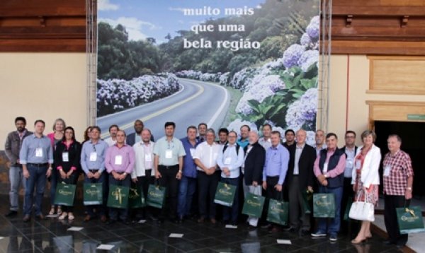 Prefeitos da região Sul do país participam da visita técnica à ExpoGramado