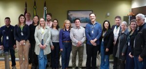 [Foto da equipe FNP com o prefeito Marquinhos de Piraquara/PR]