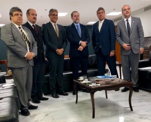 Prefeitos pedem clareza na responsabilização de cada ente em processos judiciais de saúde