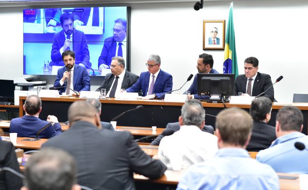 Prefeito Ricardo Nunes participa de audiência pública na Câmara sobre prestação de serviços da Enel em São Paulo