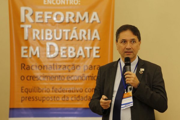 FNP debate Reforma Tributária em evento da Anafisco