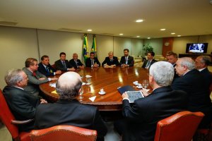 Governo vai parcelar débitos de municípios com o INSS