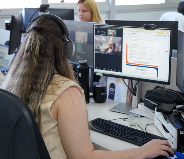 FNP lança site da Comissão de Educação e abre ciclo Diálogos Embaixadores sobre planos de educação